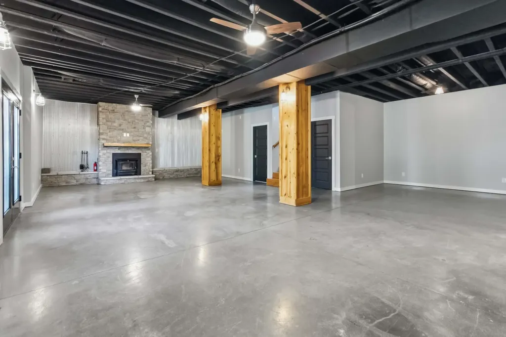 220 Davis Lane Russell Springs KY 42642