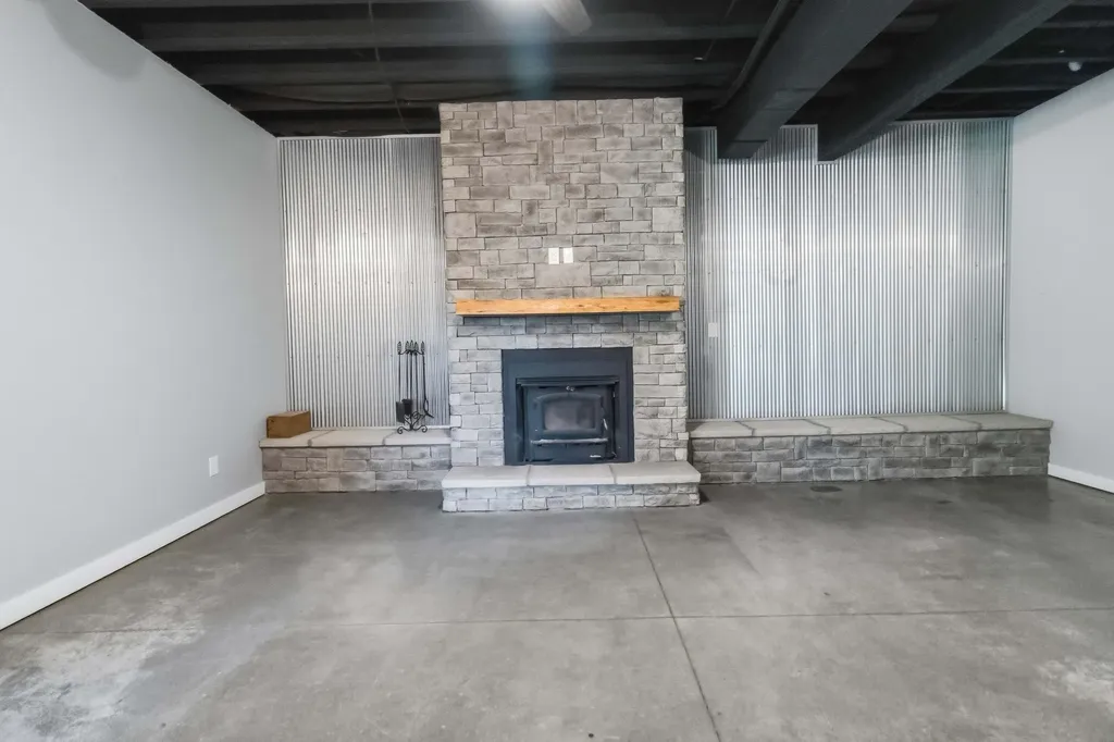 220 Davis Lane Russell Springs KY 42642