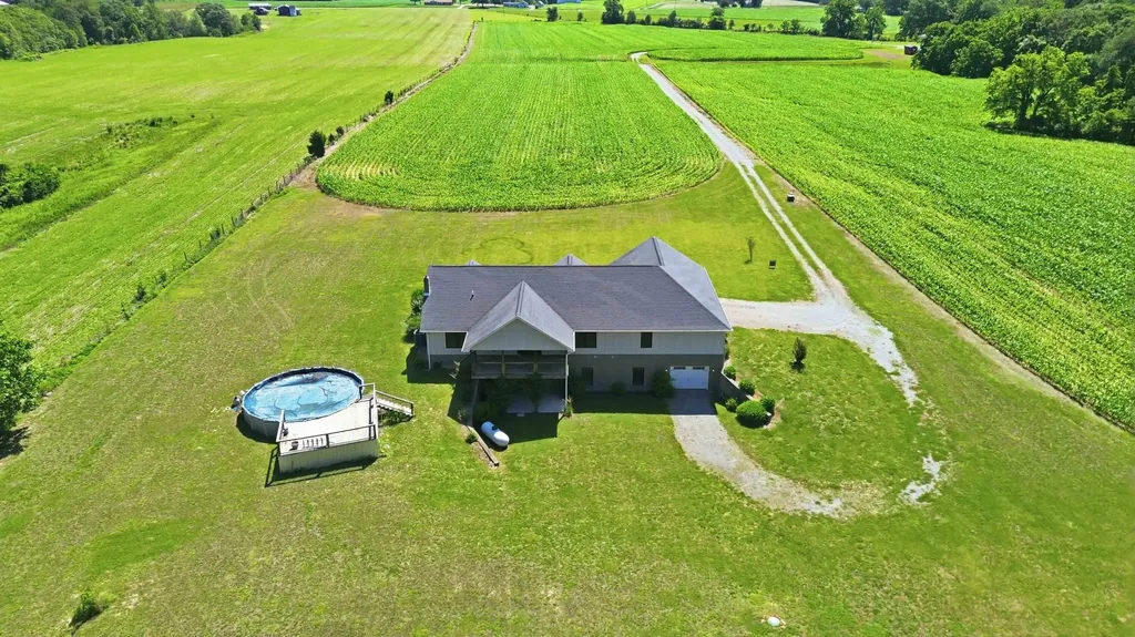 220 Davis Lane Russell Springs KY 42642