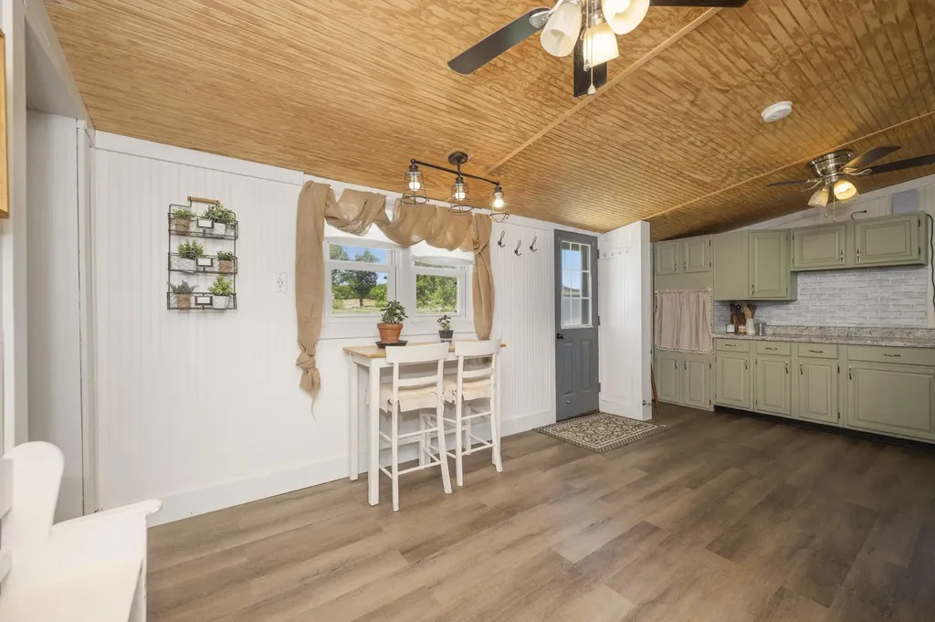 1160 Hopewell Road Harrodsburg KY 40330