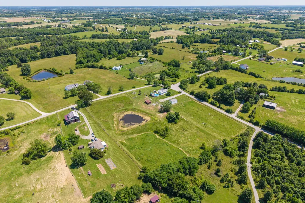 1160 Hopewell Road Harrodsburg KY 40330