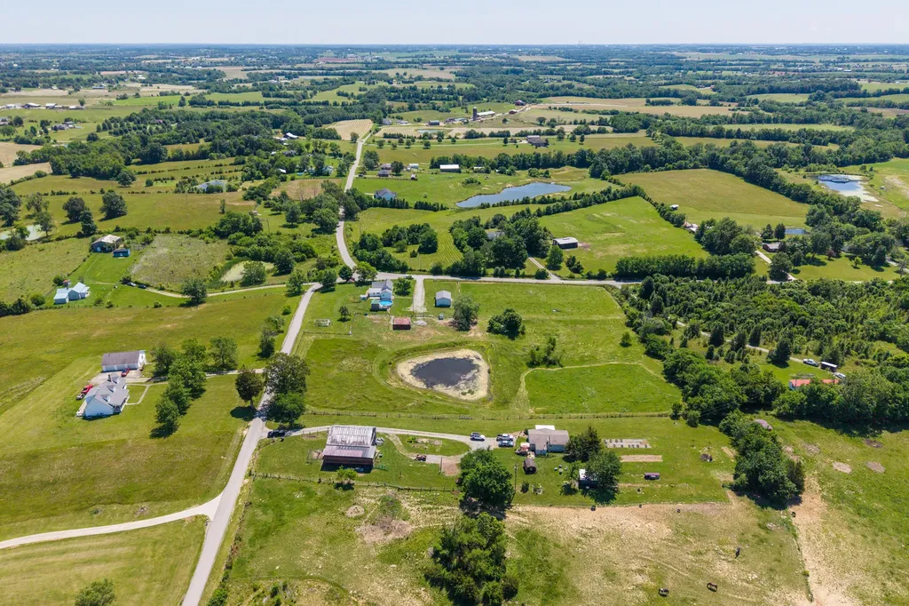 1160 Hopewell Road Harrodsburg KY 40330