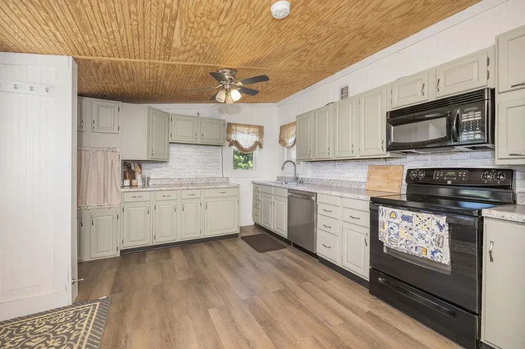 1160 Hopewell Road Harrodsburg KY 40330
