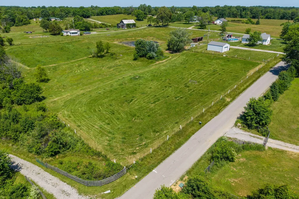 1160 Hopewell Road Harrodsburg KY 40330