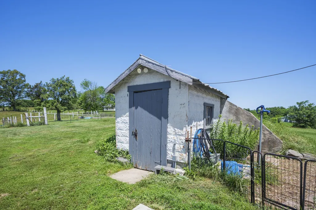 1160 Hopewell Road Harrodsburg KY 40330