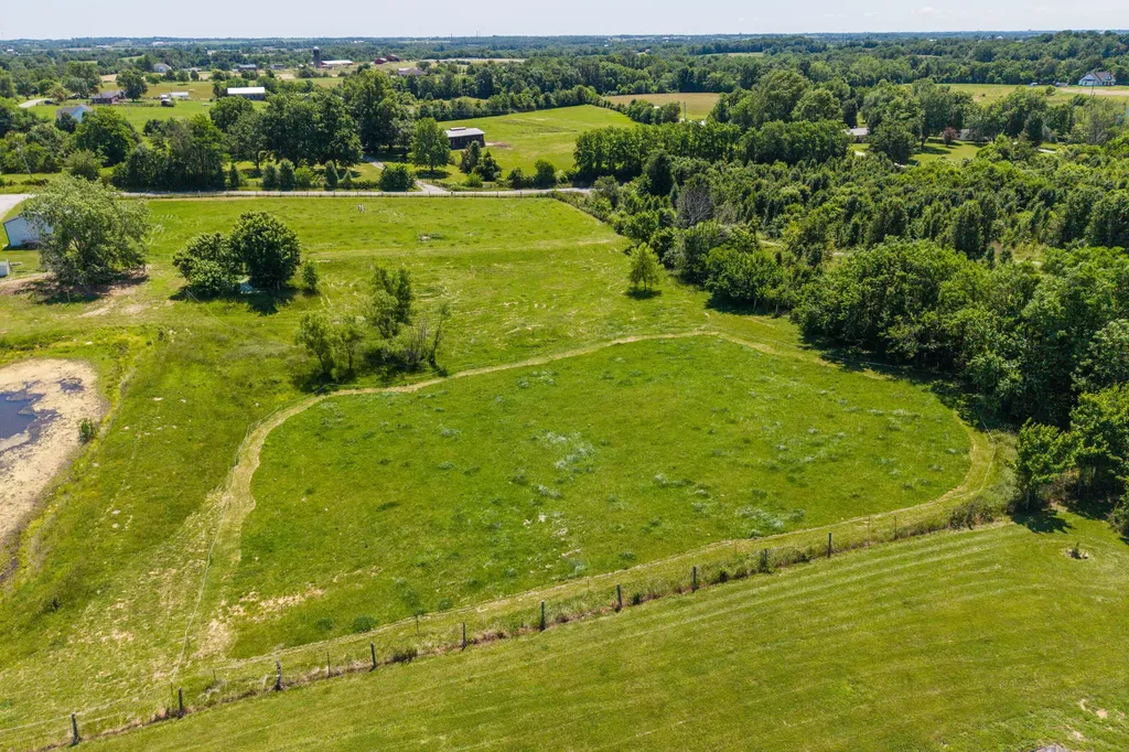 1160 Hopewell Road Harrodsburg KY 40330