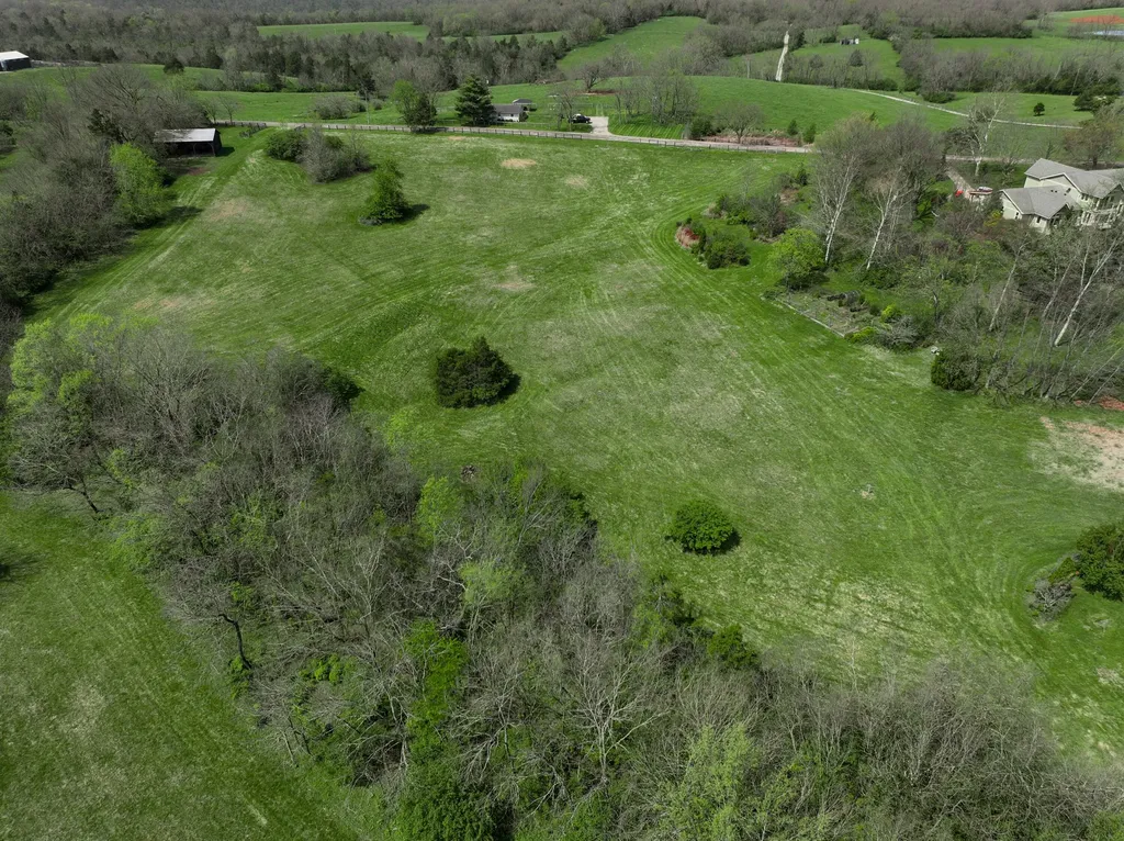 7950 Mccowans Ferry Road Versailles KY 40383