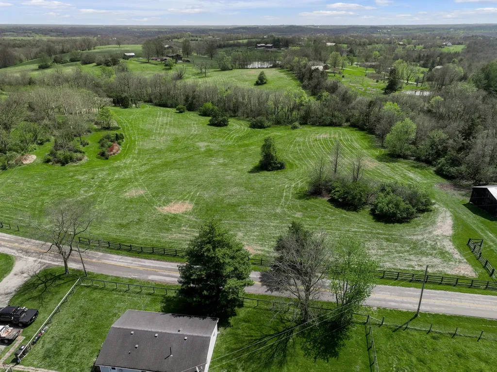 7950 Mccowans Ferry Road Versailles KY 40383