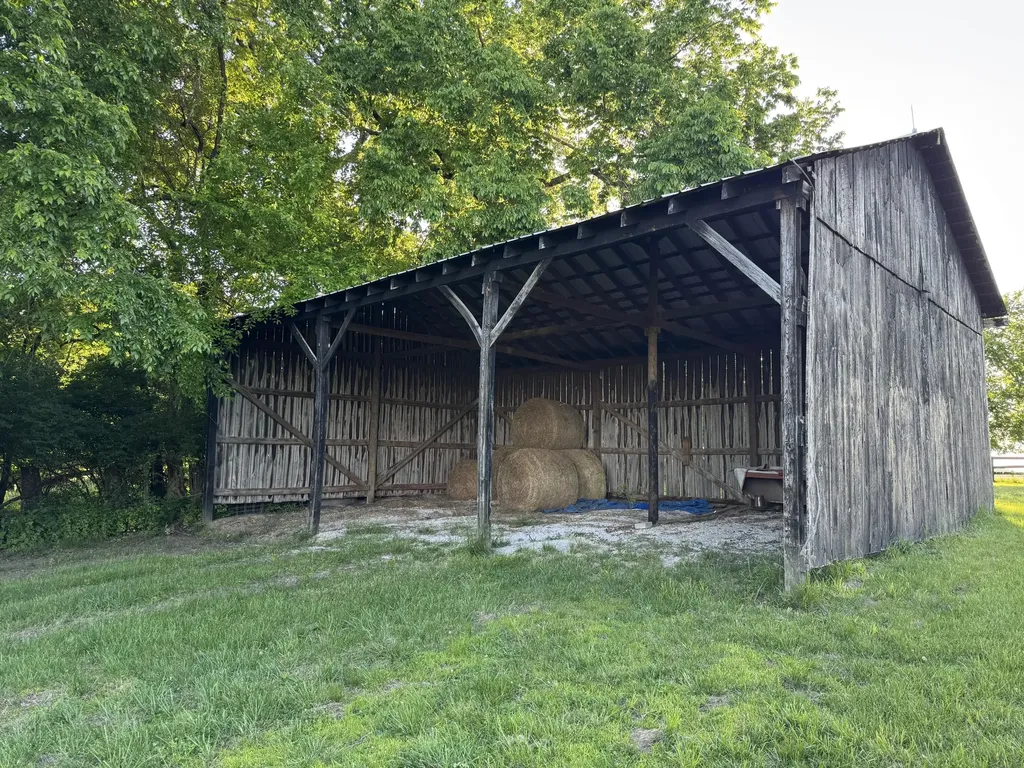 7950 Mccowans Ferry Road Versailles KY 40383