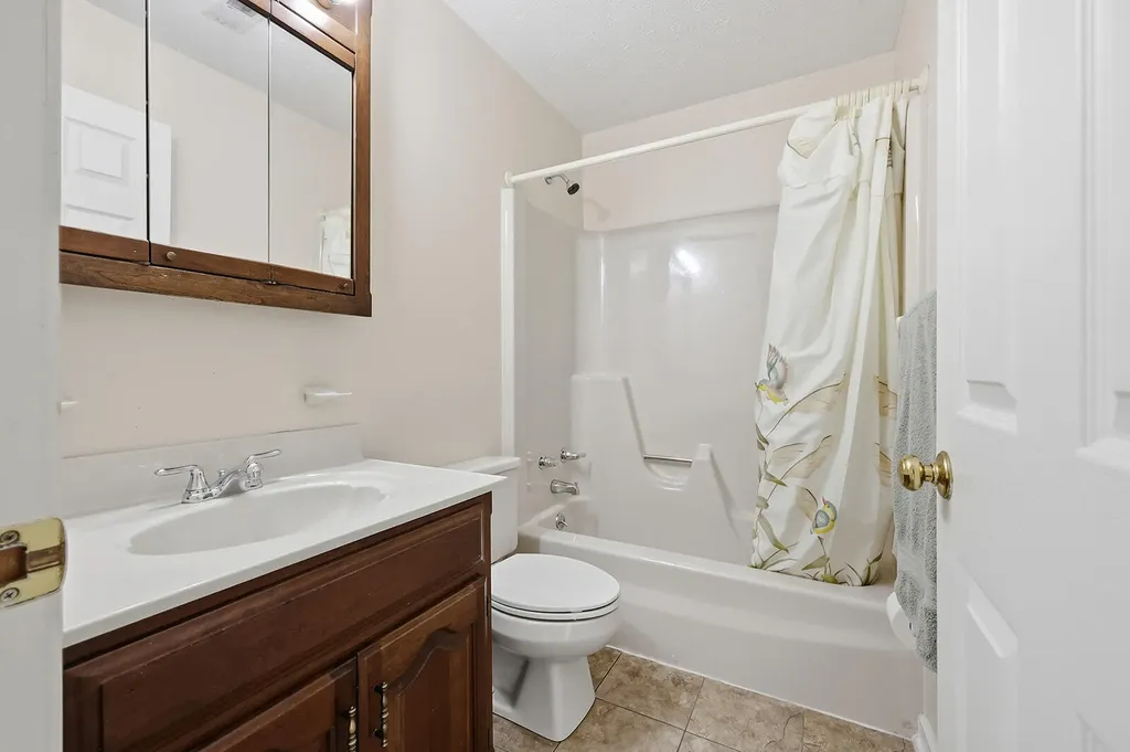 1406 Colston Lane Frankfort KY 40601