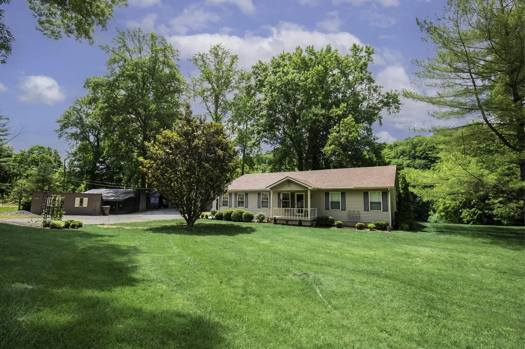 191 Bunton Road Versailles KY 40383