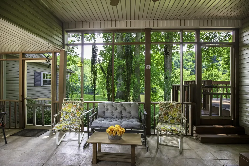 191 Bunton Road Versailles KY 40383