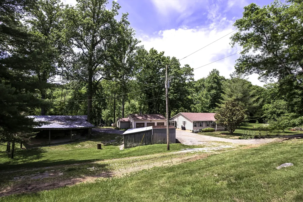 191 Bunton Road Versailles KY 40383