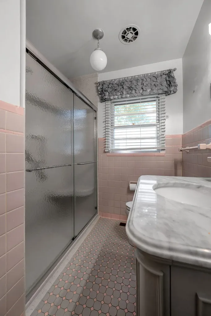 513 Springhill Drive Lexington KY 40503
