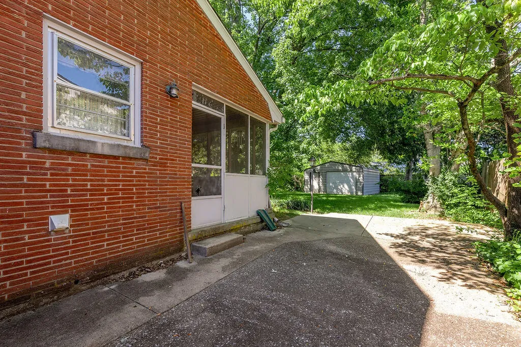 513 Springhill Drive Lexington KY 40503