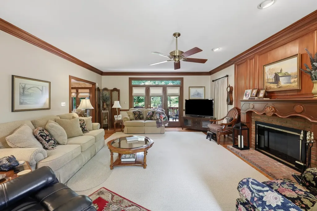 2237 Bonhaven Road Lexington KY 40515