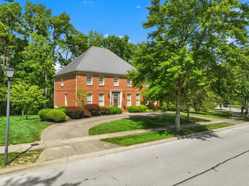 2237 Bonhaven Road Lexington KY 40515