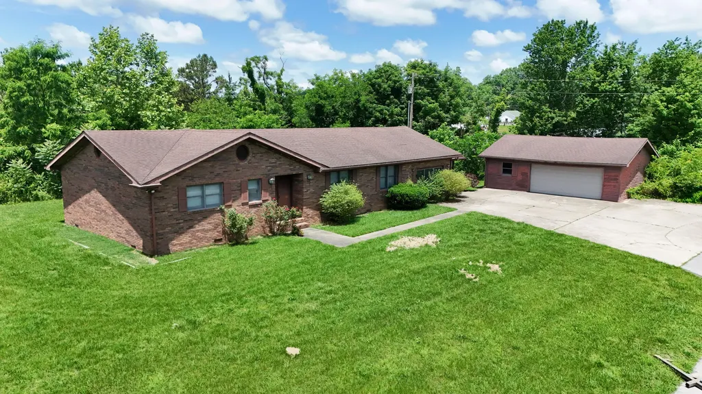106 Fountaine Drive London KY 40741