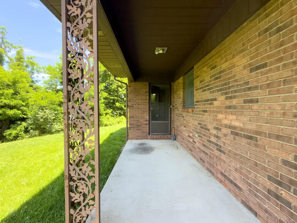 106 Fountaine Drive London KY 40741