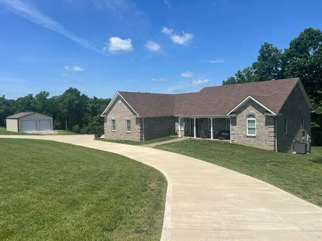1224 Hall Road Nicholasville KY 40356