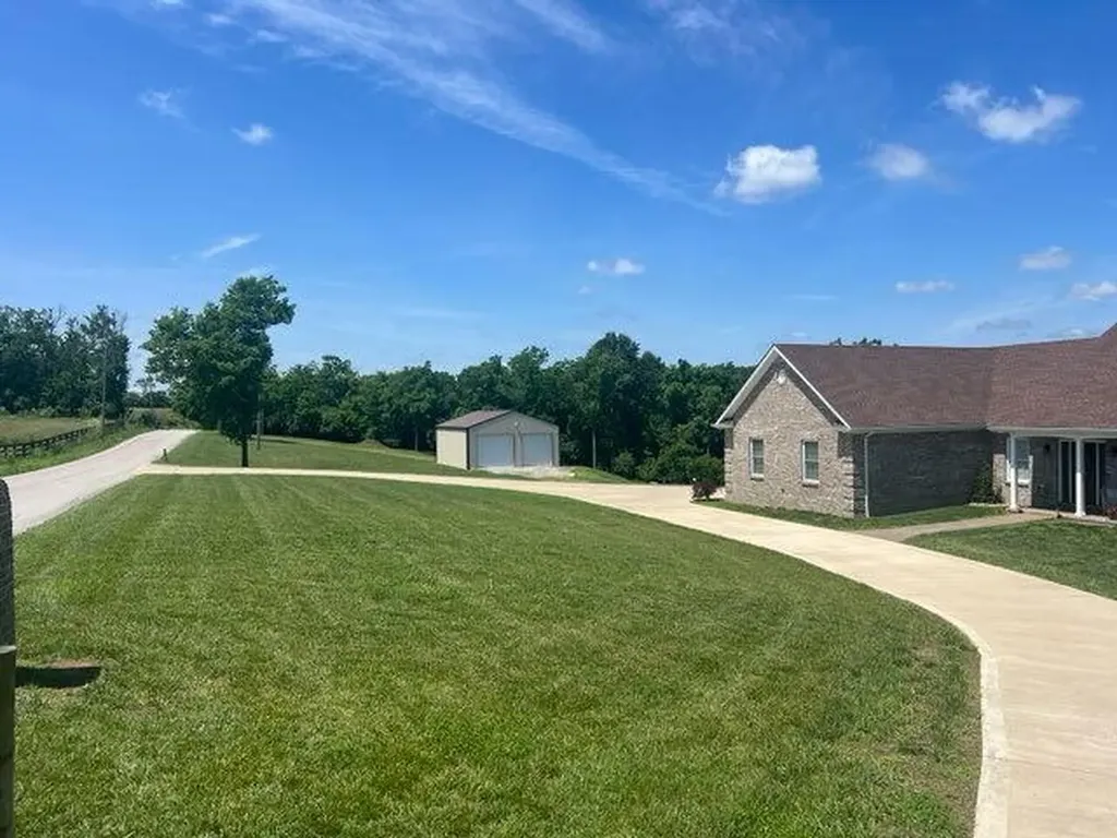 1224 Hall Road Nicholasville KY 40356