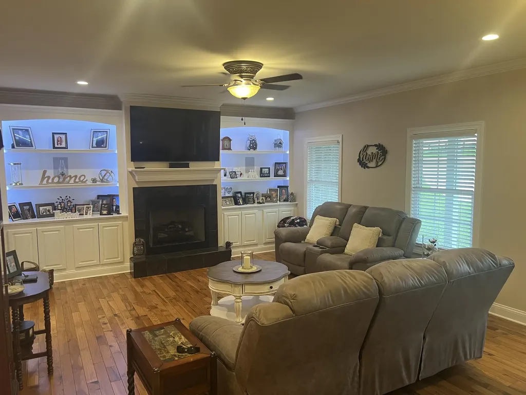 1224 Hall Road Nicholasville KY 40356