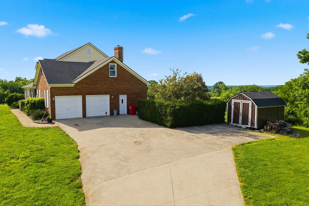 1406 Colston Lane Frankfort KY 40601