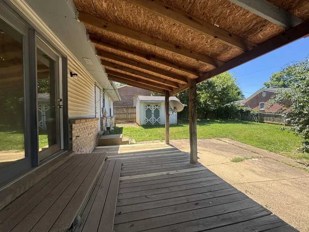 392 Pasadena Drive Lexington KY 40503