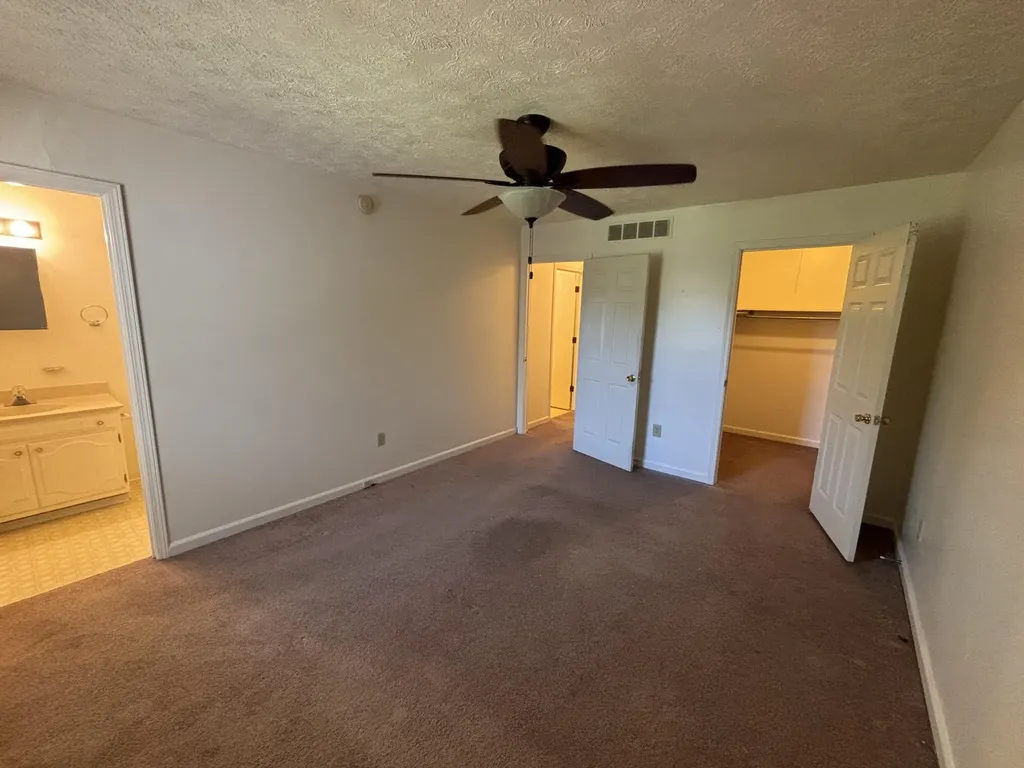 392 Pasadena Drive Lexington KY 40503
