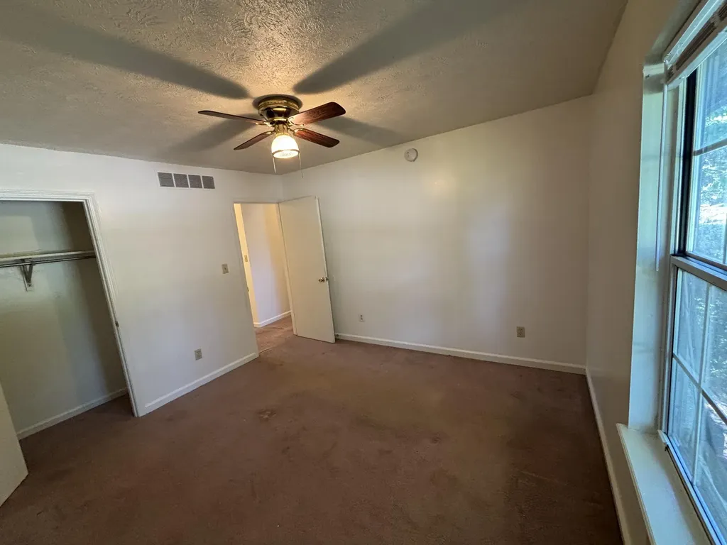 392 Pasadena Drive Lexington KY 40503