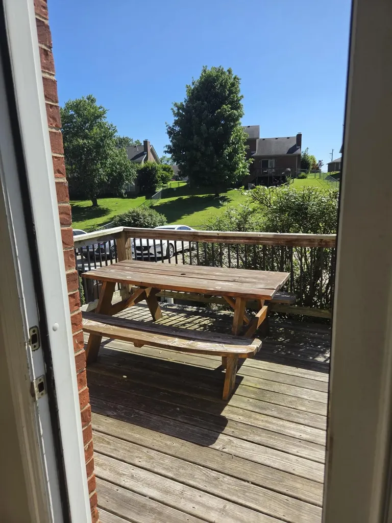 125 Woods Trail Richmond KY 40475