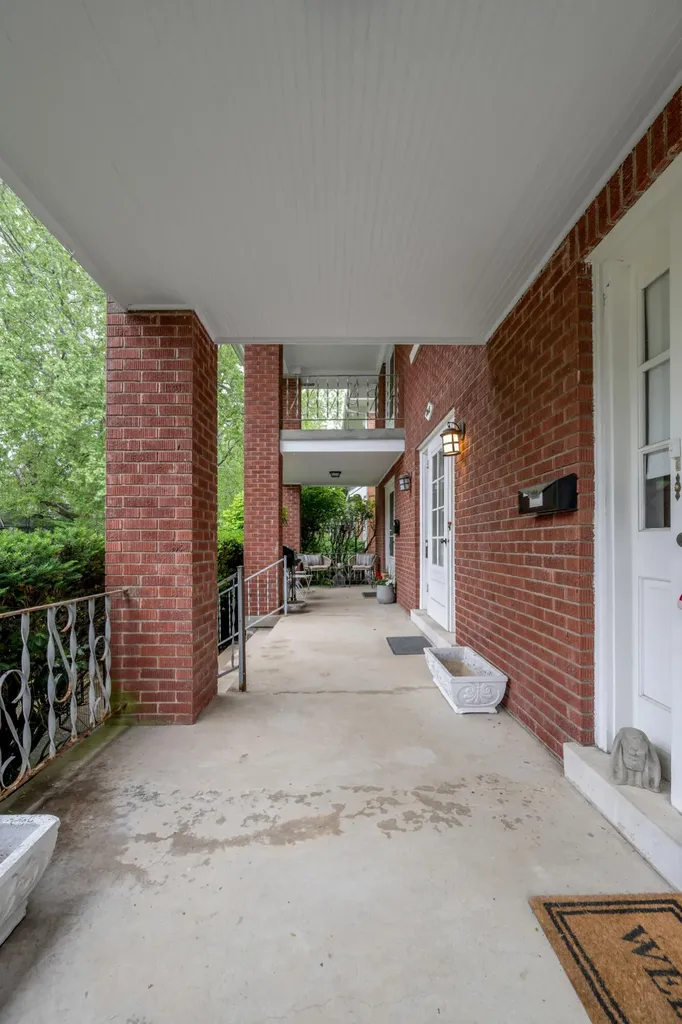 305 Sycamore Road Lexington KY 40502