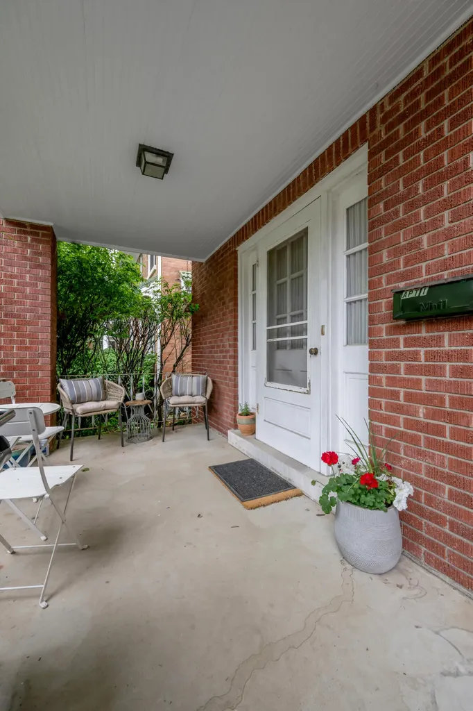 305 Sycamore Road Lexington KY 40502