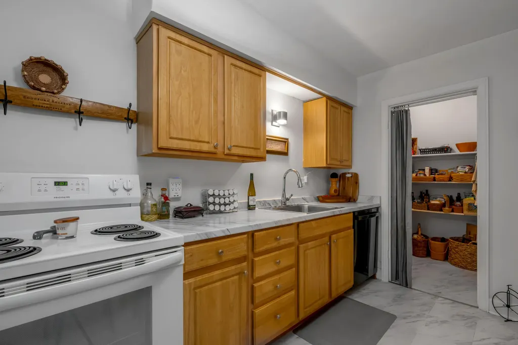 305 Sycamore Road Lexington KY 40502