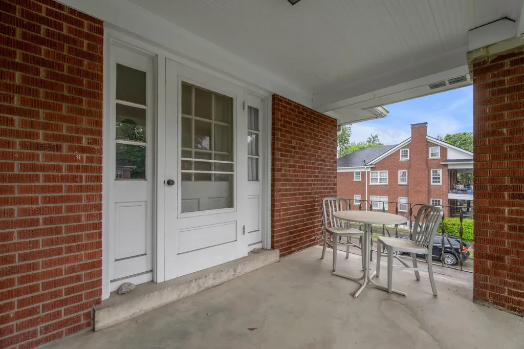 305 Sycamore Road Lexington KY 40502