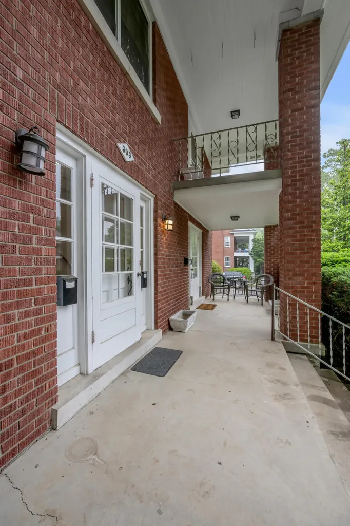 305 Sycamore Road Lexington KY 40502
