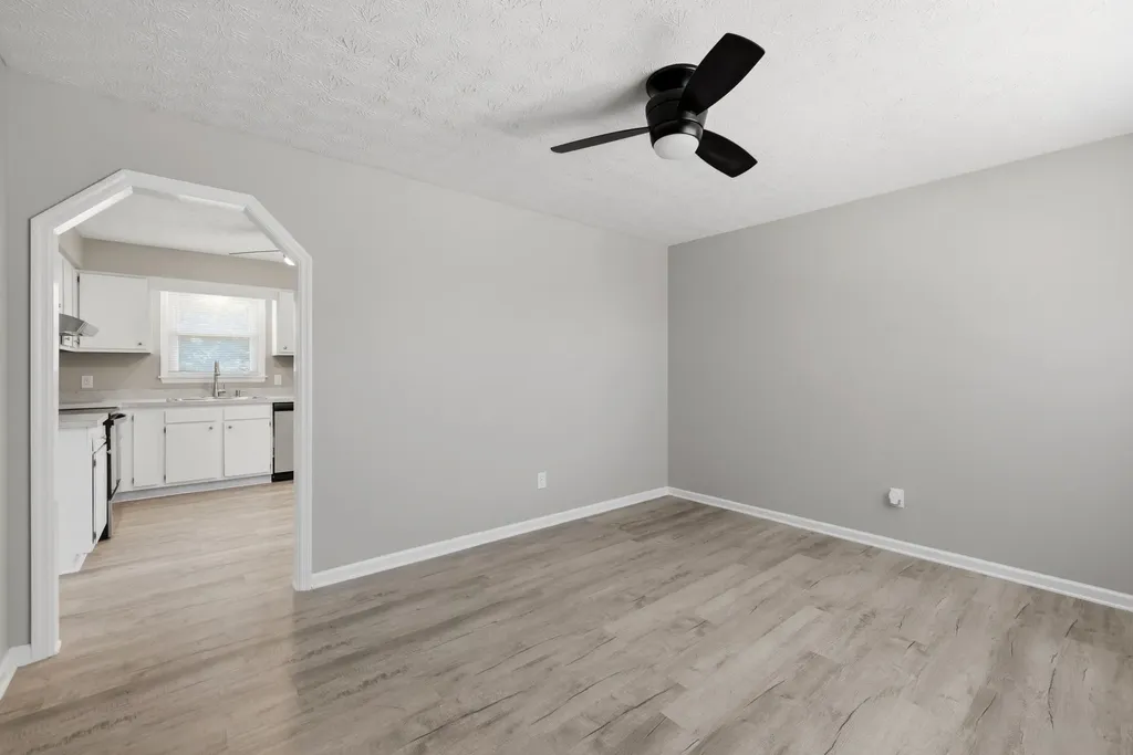 308 S 3rd Street Nicholasville KY 40356