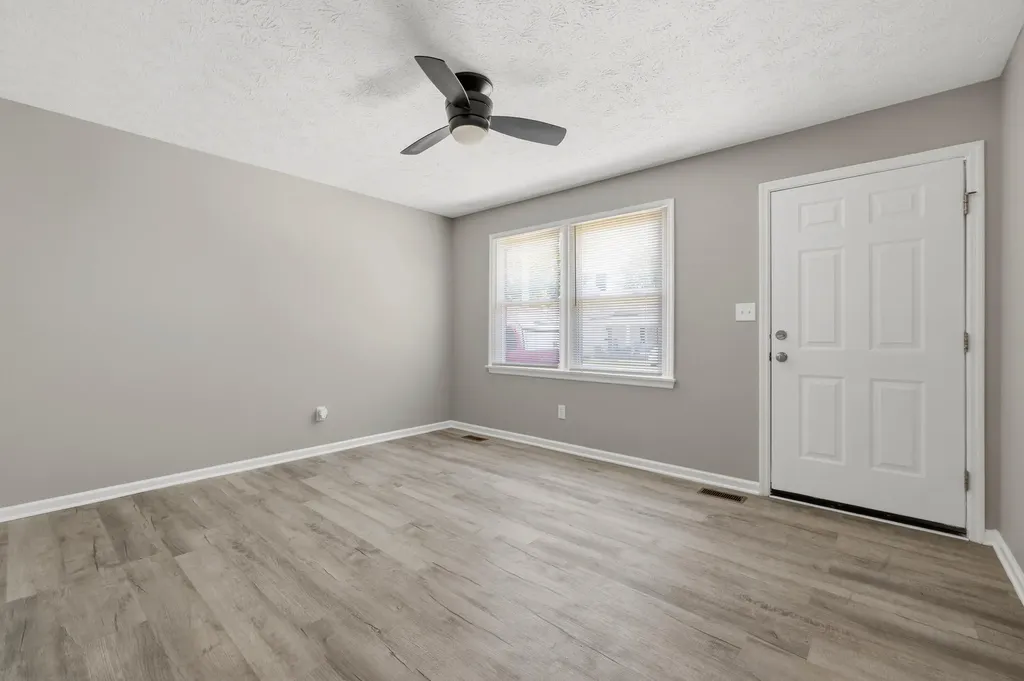 308 S 3rd Street Nicholasville KY 40356