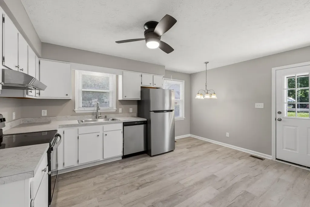 308 S 3rd Street Nicholasville KY 40356