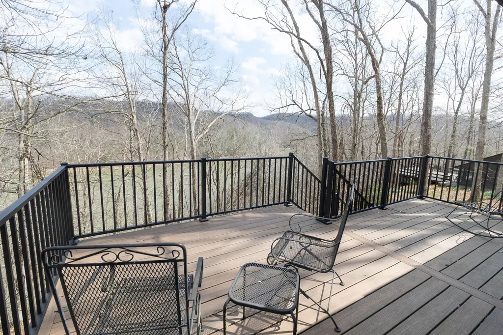 297 Oak Lane Salt Lick KY 40371