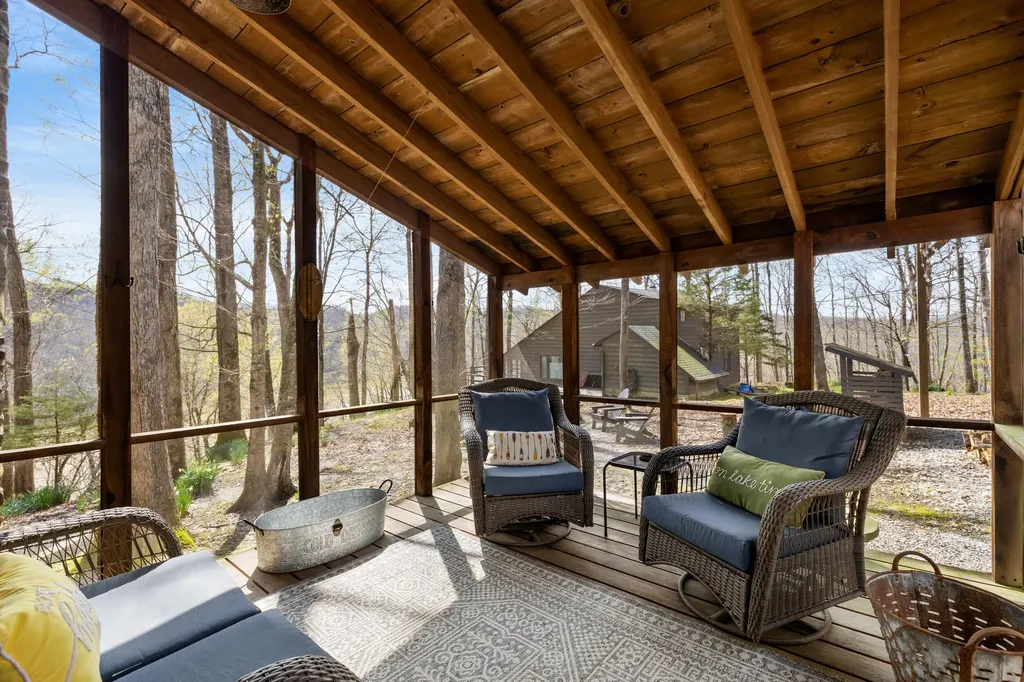 297 Oak Lane Salt Lick KY 40371