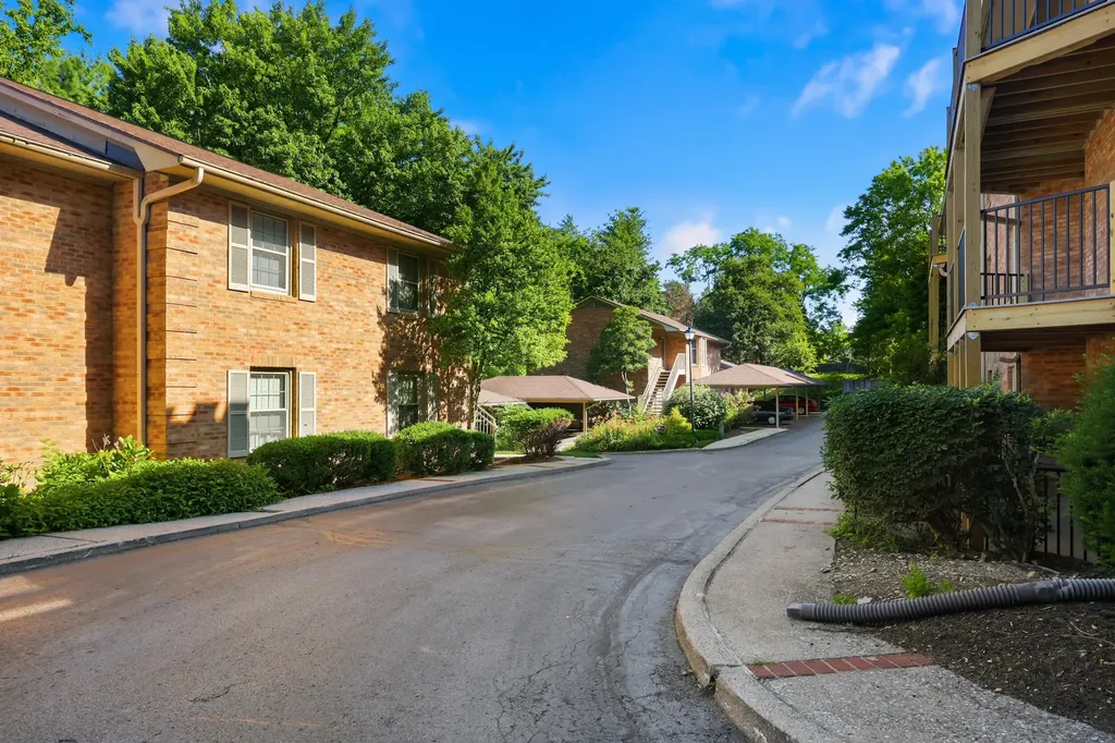 1167 Turkey Foot Road Lexington KY 40502