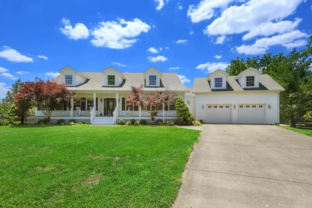 205 Revere Way Versailles KY 40383