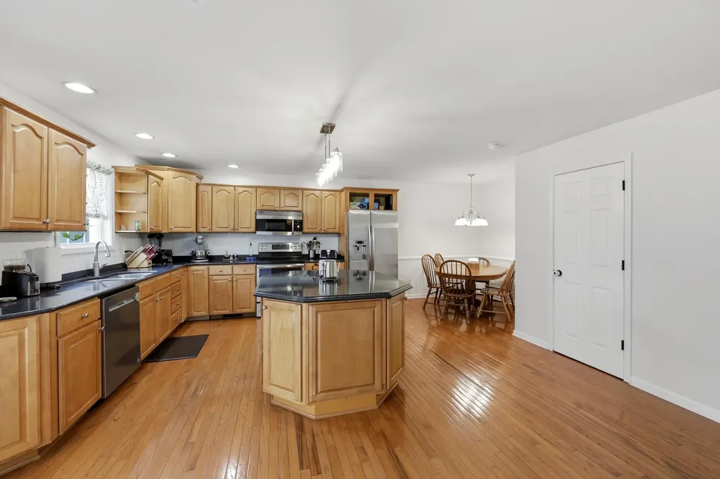 205 Revere Way Versailles KY 40383
