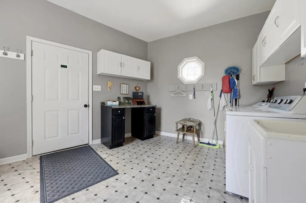 205 Revere Way Versailles KY 40383