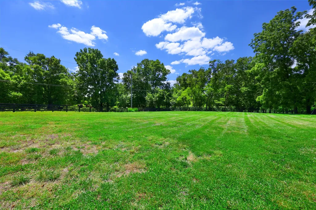 205 Revere Way Versailles KY 40383