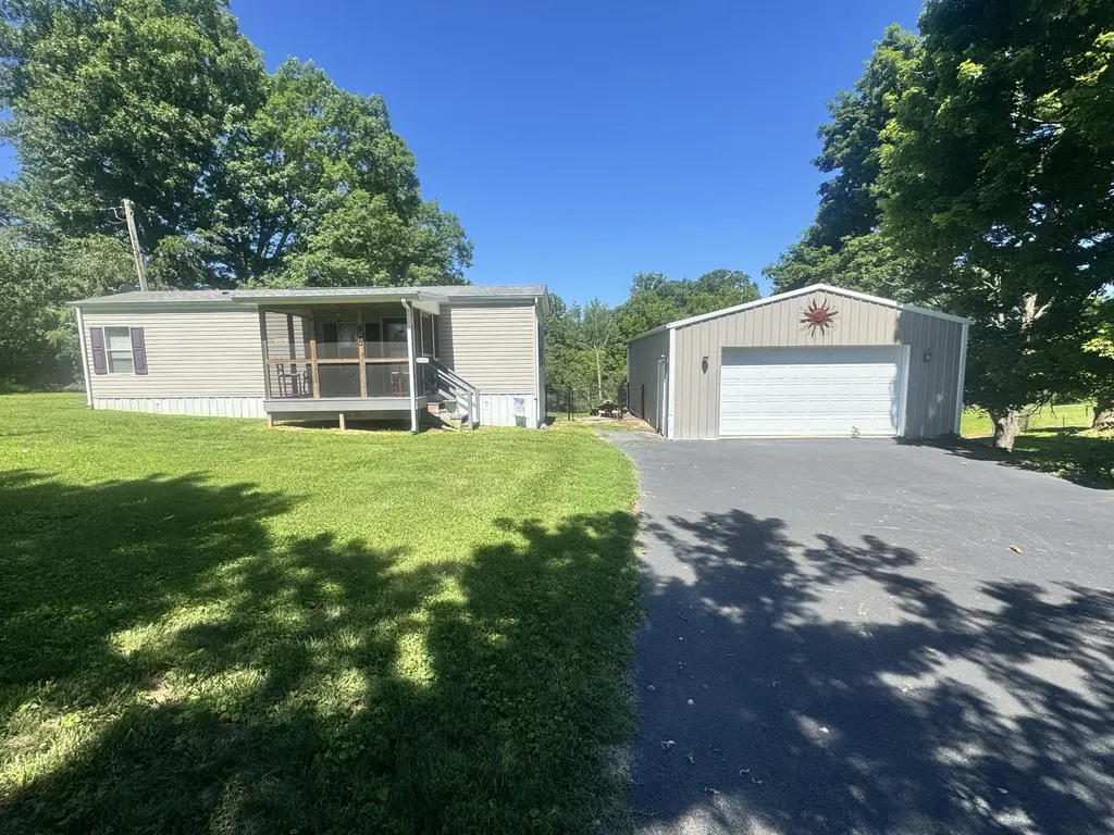 805 State Highway 1611 Russell Springs KY 42642