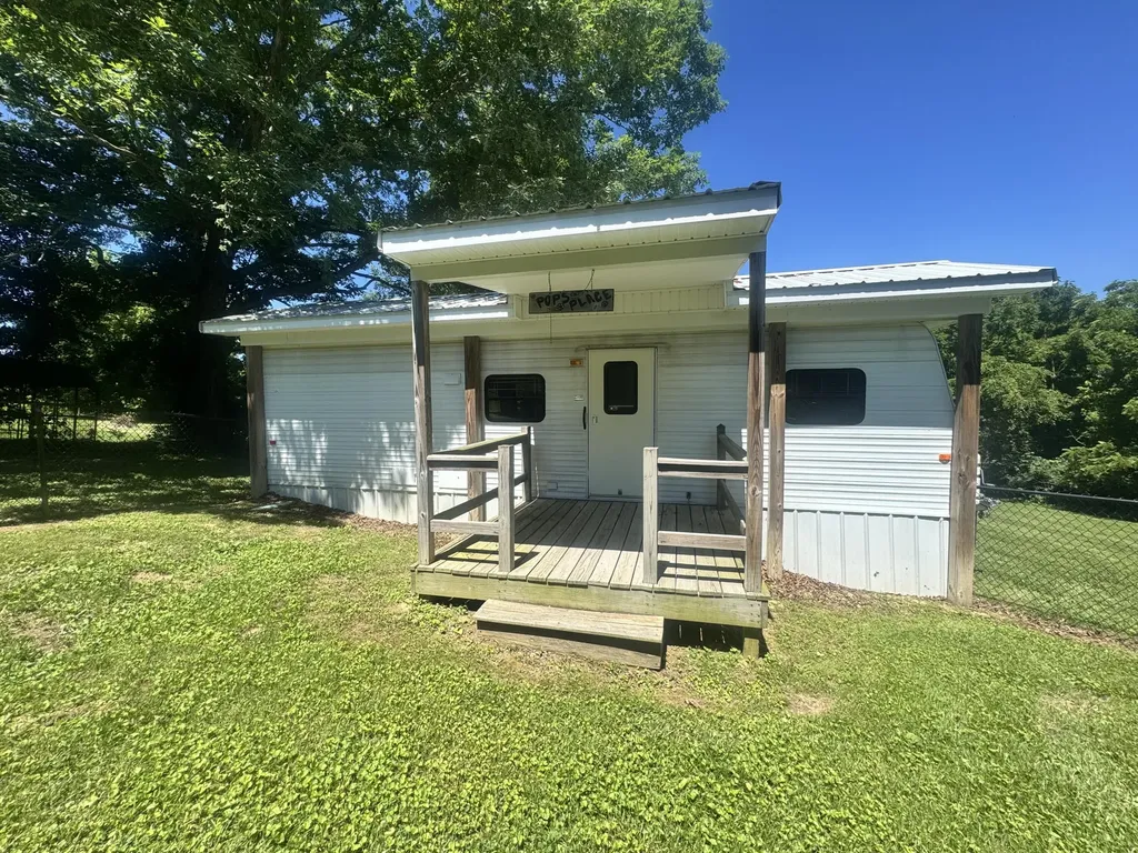 805 State Highway 1611 Russell Springs KY 42642
