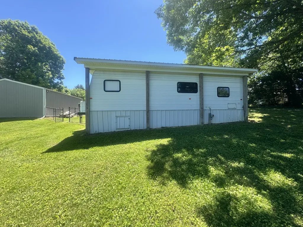 805 State Highway 1611 Russell Springs KY 42642