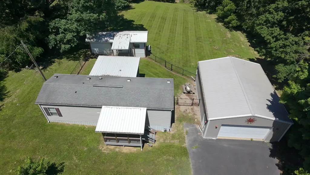 805 State Highway 1611 Russell Springs KY 42642